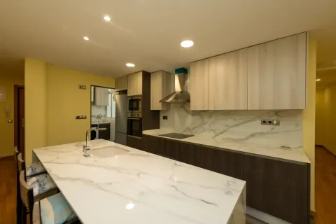 Wohnung 100 m² in Alicante