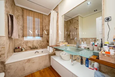 Wohnung 111 m² in Madrid