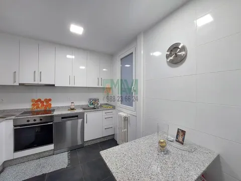 Appartamento 137 m² a Ourense
