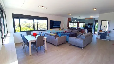 Дом 350 м² в Nerja