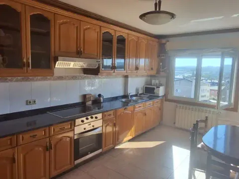Habitación en alquiler, Carballo (2/18)