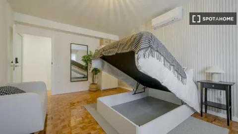Chambre à louer, Madrid