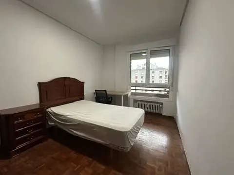 Pis de 130 m² a Pamplona