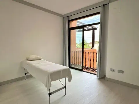 Pis de 235 m² a Estepona