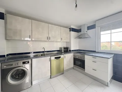 Wohnung 160 m² in Mejorada del Campo