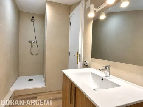 Pis de 53 m² a Terrassa