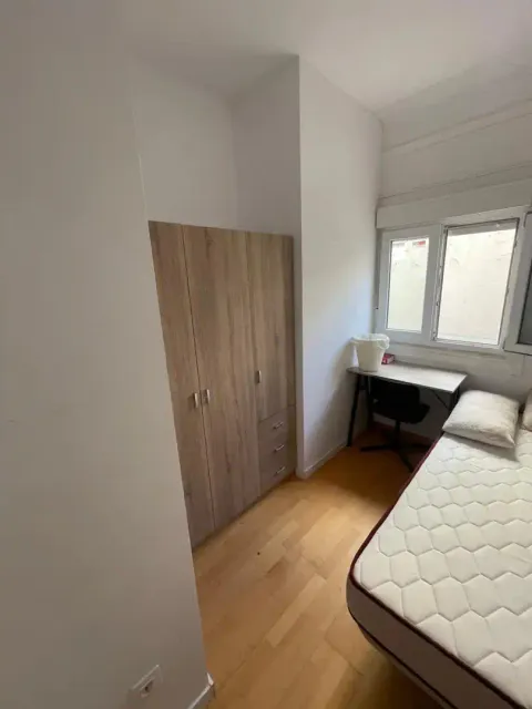 Habitació de lloguer, Barcelona (3/9)