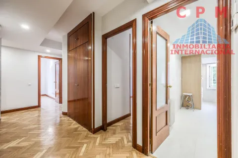 Appartamento 132 m² a Madrid