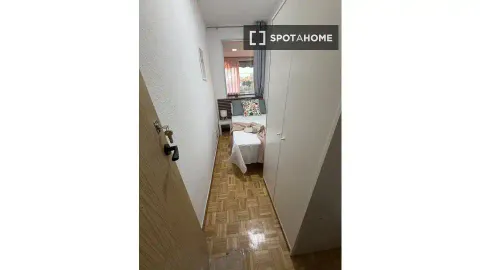 Room for rent, Madrid