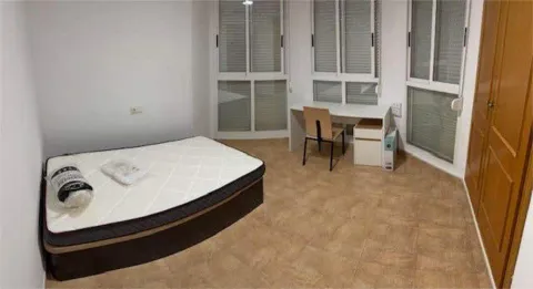 Комната в аренду, Кастельон-де-ла-Плана (3/3)