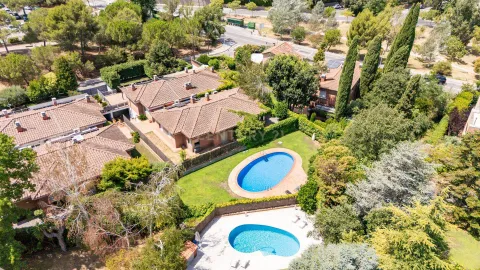 Будинок 238 м² у Sant Cugat del Vallès