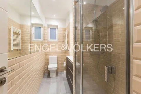 Wohnung 113 m² in Madrid