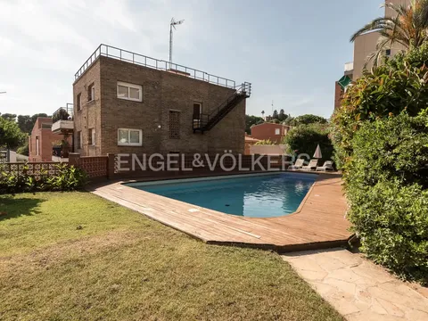 Casa de 151 m² a Esplugues de Llobregat