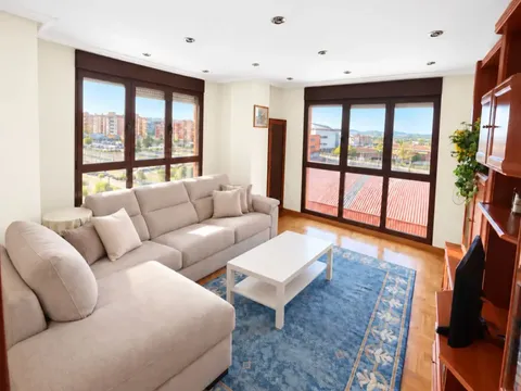 Piso de 100 m² en Siero