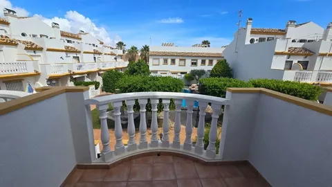 Casa de 90 m² a Oriola