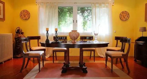 House 500 m² in Boqueixón