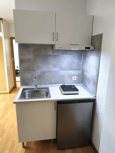 Appartamento 28 m² a Velilla de San Antonio