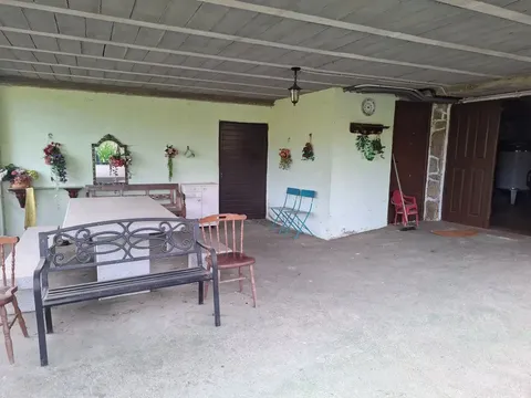 Casa de 160 m² a Toén