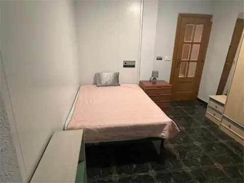 Комната 74 м², Сарагосе