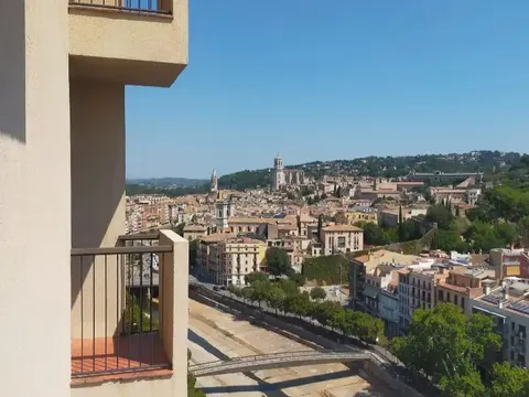 Pis de 100 m² a Girona