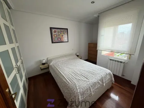 Flat 65 m² in Ruesga