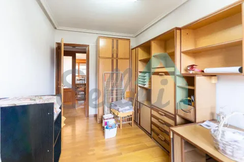 Wohnung 119 m² in Oviedo