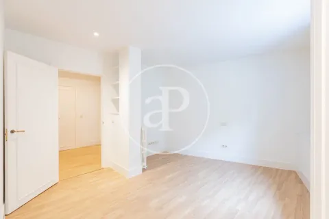 Flat 229 m² in Madrid