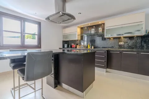 Appartamento 180 m² a Benahavís