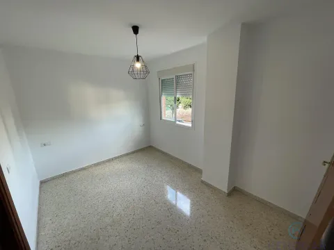 Pis de 85 m² a Dos Hermanas