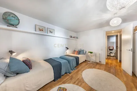 Будинок 238 м² у Sant Cugat del Vallès