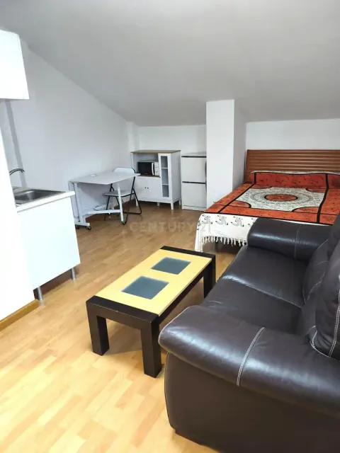 Appartamento 28 m² a Velilla de San Antonio