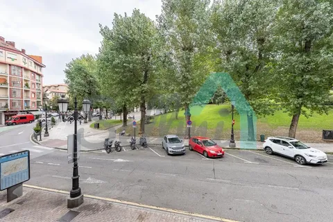 Pis de 82 m² a Oviedo