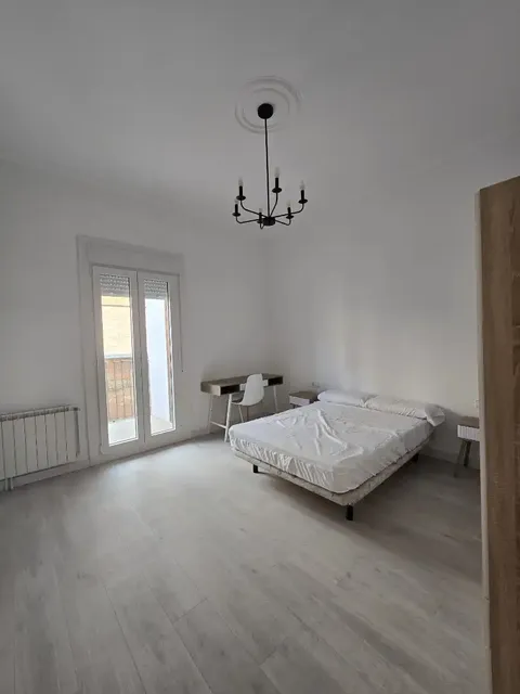 Habitación 135 m², Lérida