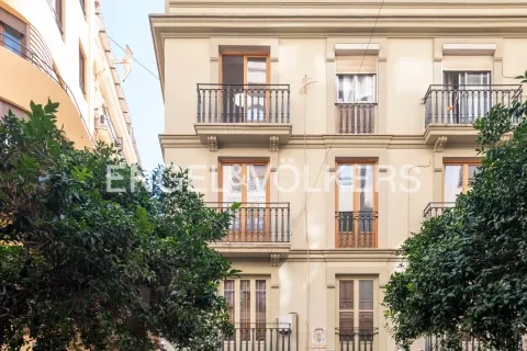 Wohnung 95 m² in Valencia