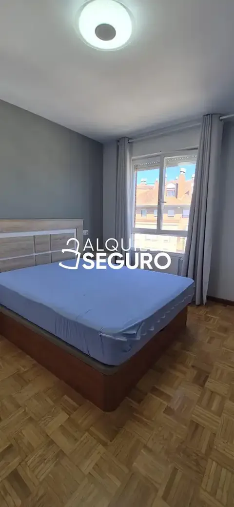 Pis de 80 m² a Oviedo