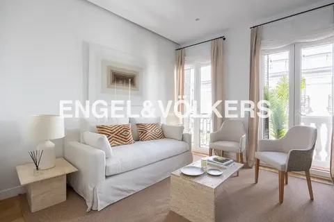 Wohnung 83 m² in Madrid