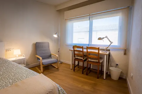 Habitació de lloguer, Parla