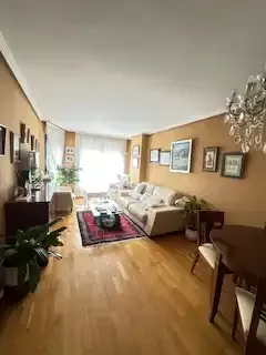 Pis de 75 m² a Lleó