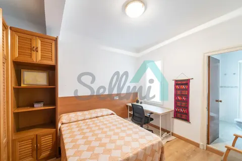 Habitació de lloguer, Oviedo