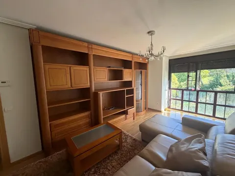 Pis de 91 m² a Nava