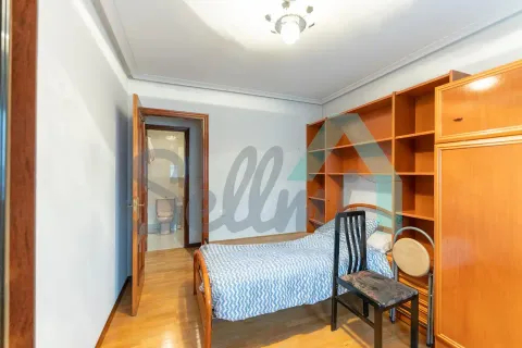 Wohnung 119 m² in Oviedo