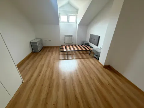 Piso de 100 m² en Meruelo