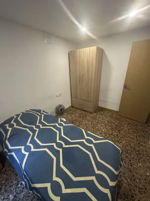 Habitación en alquiler, Alfafar (2/2)