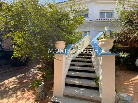 Casa de 434 m² a Castelldefels