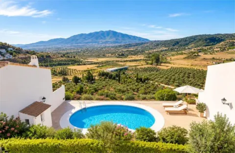 Casa de 200 m² a Coín