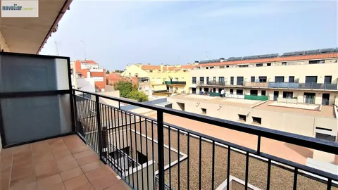 Pis de 40 m² a Terrassa
