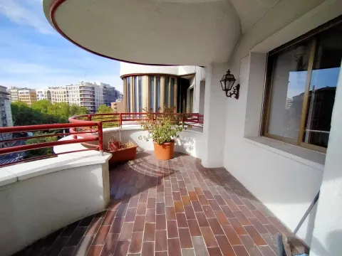 Piso de 186 m² en Zaragoza (3/88)