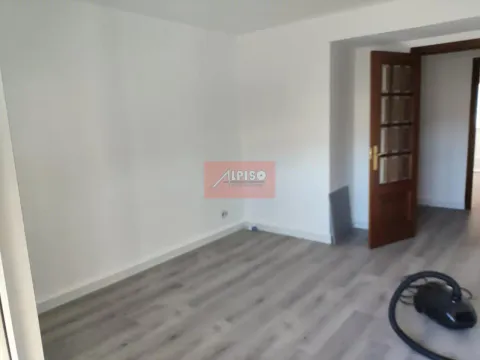 Pis de 81 m² a Ourense