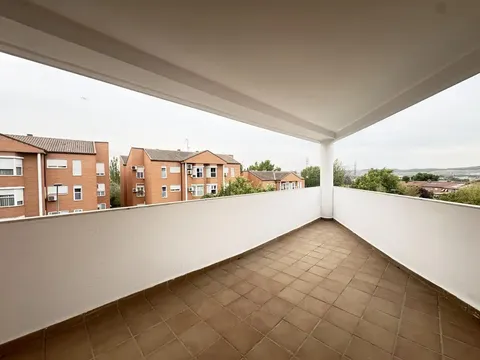 Wohnung 160 m² in Mejorada del Campo