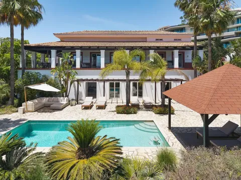 House 989 m² in Benahavís
